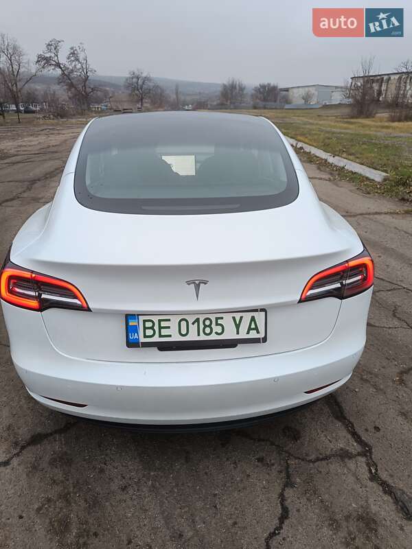 Седан Tesla Model 3 2022 в Одесі