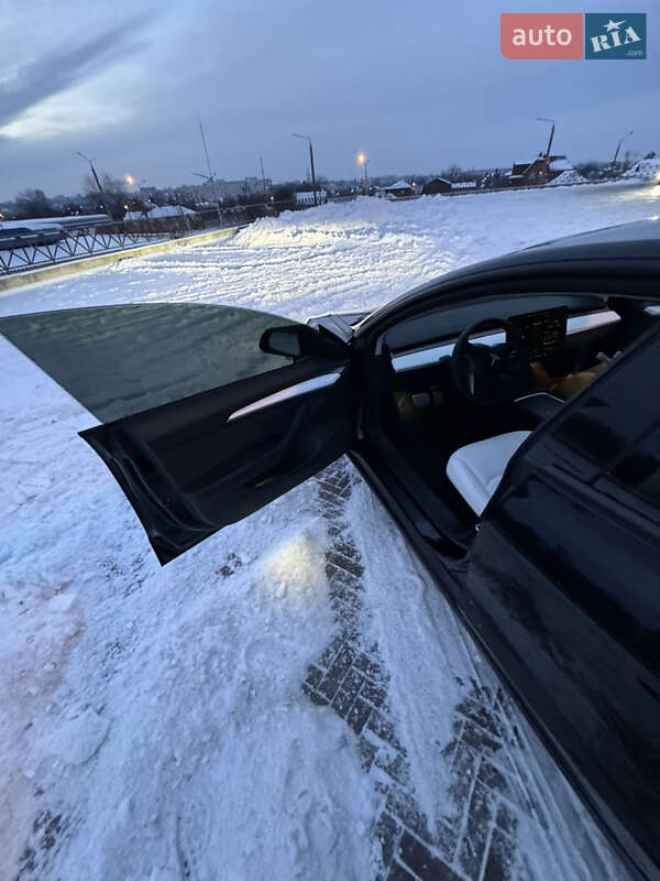 Седан Tesla Model 3 2022 в Киеве фото 48 Седан Tesla Model 3 2022 в Киеве