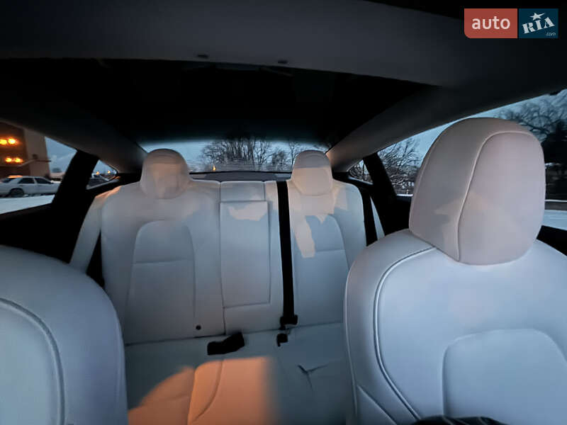 Седан Tesla Model 3 2022 в Києві фото 45 Седан Tesla Model 3 2022 в Києві