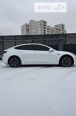 Седан Tesla Model 3 2019 в Киеве