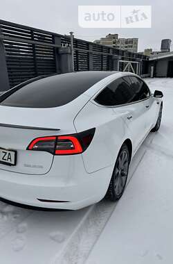 Седан Tesla Model 3 2019 в Киеве