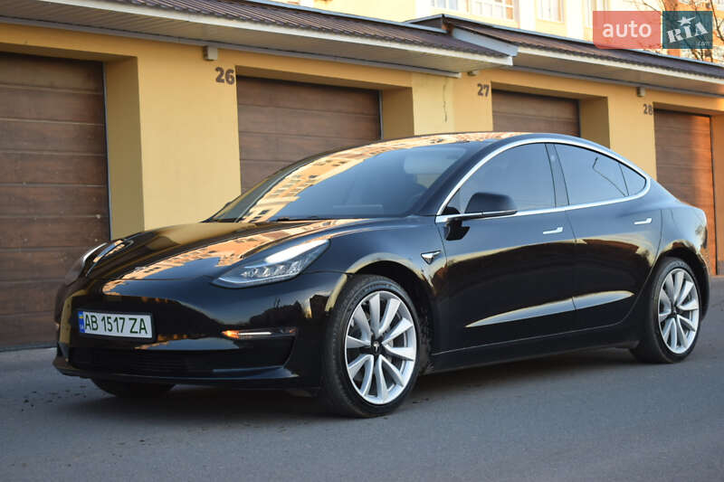 Седан Tesla Model 3 2017 в Вінниці