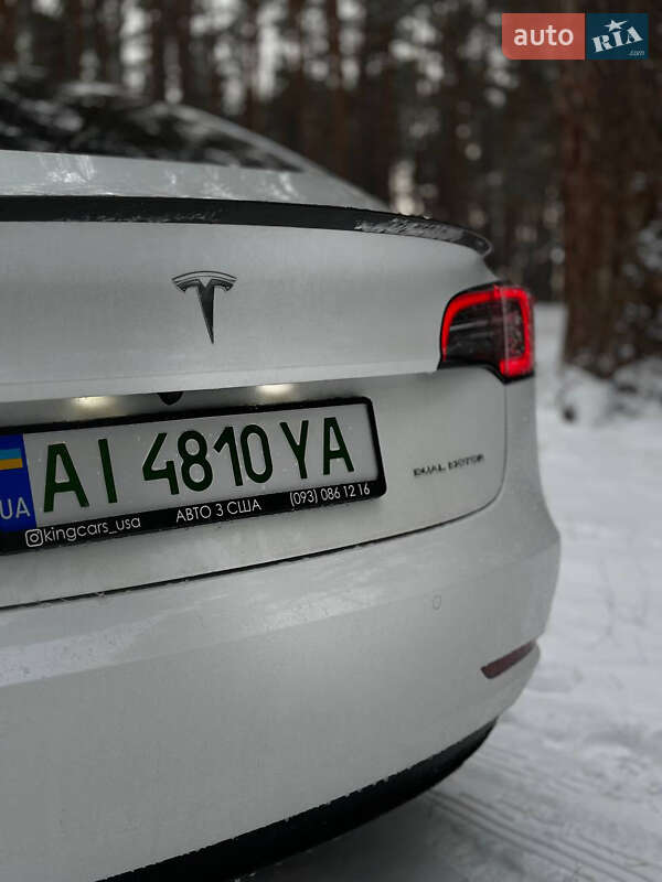 Седан Tesla Model 3 2021 в Києві