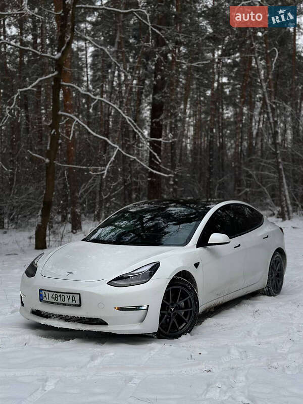 Седан Tesla Model 3 2021 в Києві