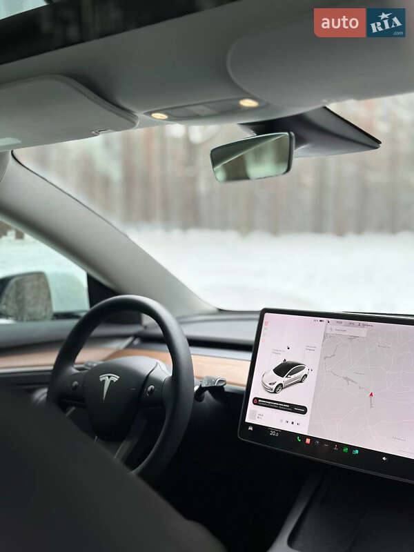 Седан Tesla Model 3 2021 в Києві