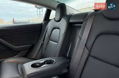 Седан Tesla Model 3 2023 в Одесі