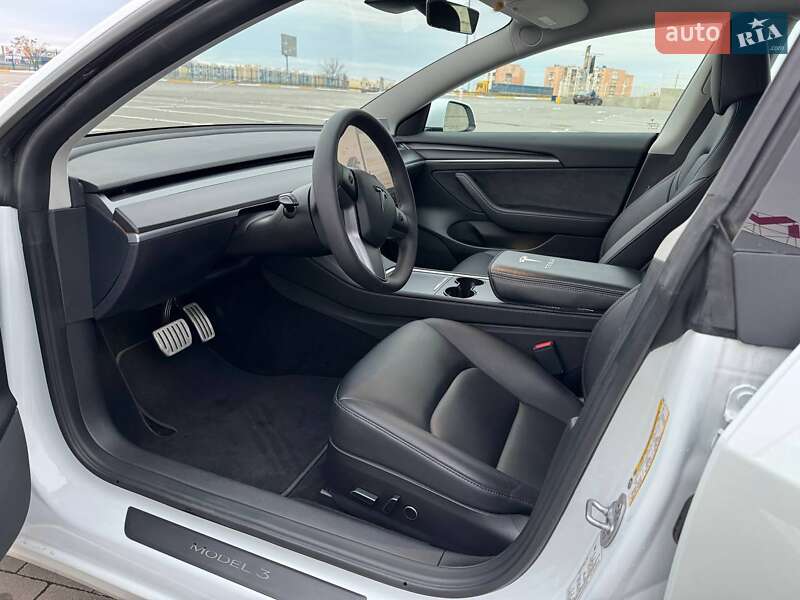 Седан Tesla Model 3 2023 в Одессе
