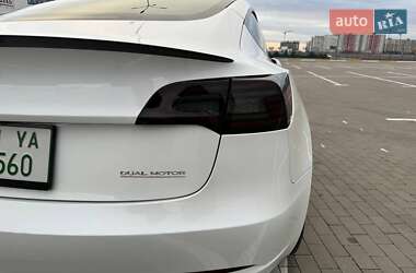 Седан Tesla Model 3 2023 в Одесі