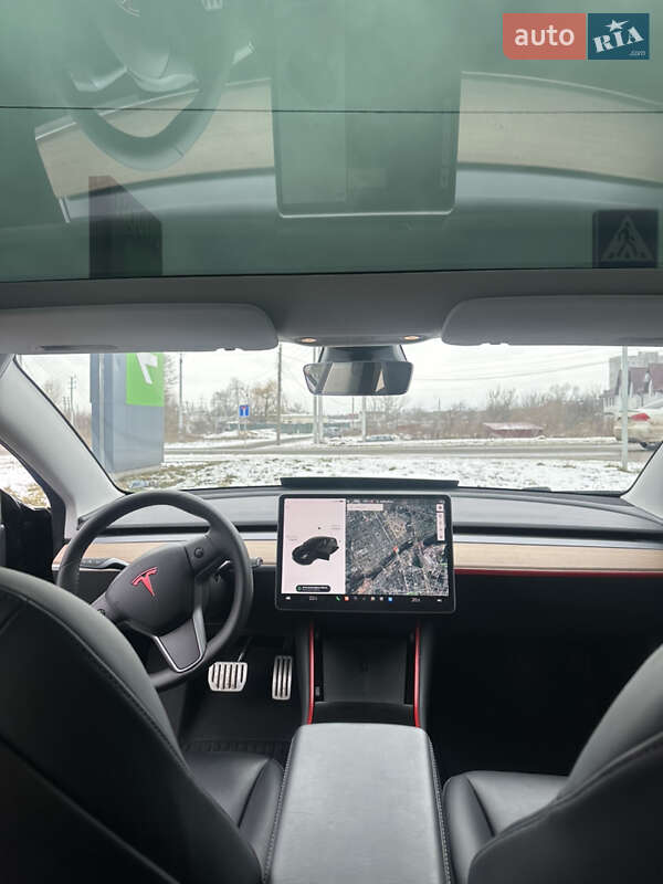 Седан Tesla Model 3 2020 в Ірпені