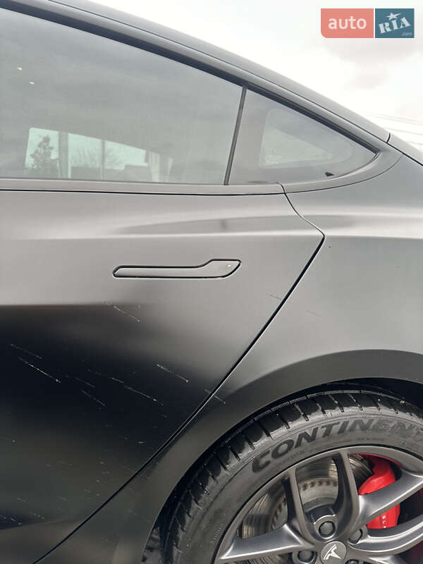 Седан Tesla Model 3 2020 в Ірпені