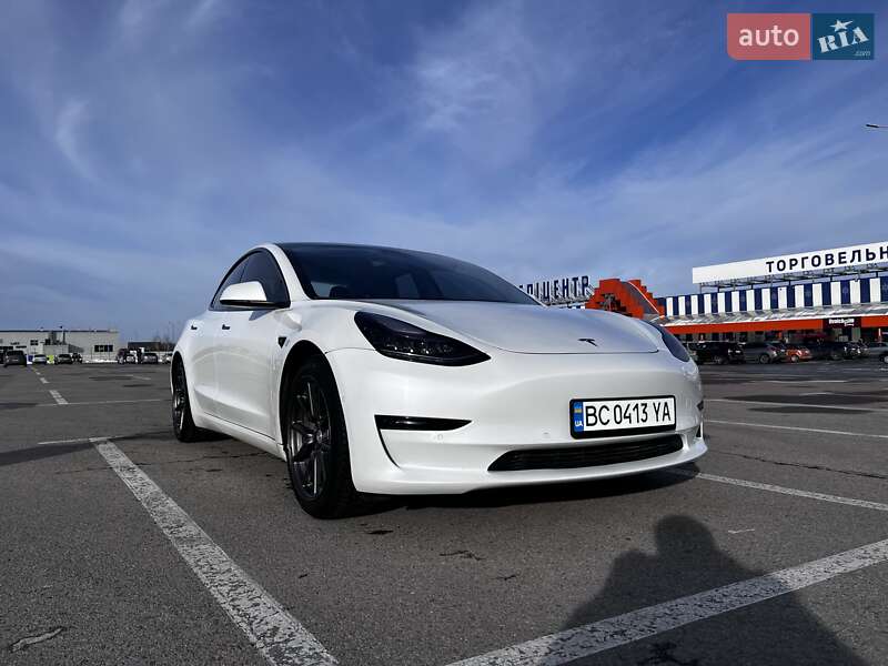 Tesla Model 3 2019