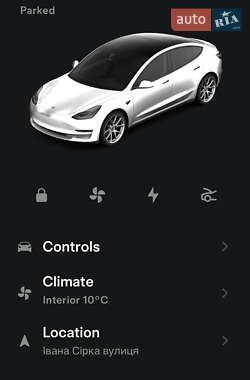 Седан Tesla Model 3 2019 в Львове