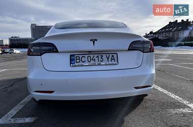 Седан Tesla Model 3 2019 в Львове
