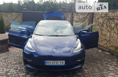 Седан Tesla Model 3 2023 в Киеве