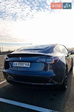 Седан Tesla Model 3 2020 в Киеве