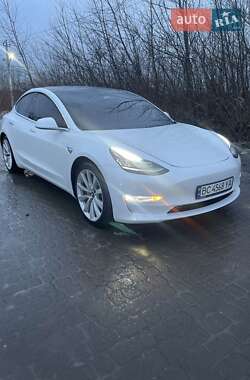 Седан Tesla Model 3 2020 в Львове