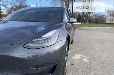 Седан Tesla Model 3 2022 в Кременчуге