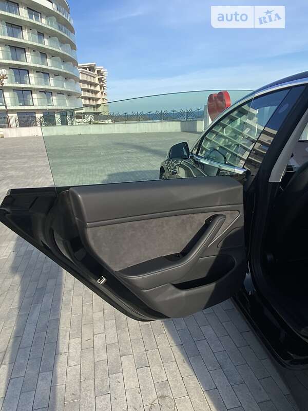 Седан Tesla Model 3 2019 в Одесі фото 47 Седан Tesla Model 3 2019 в Одесі