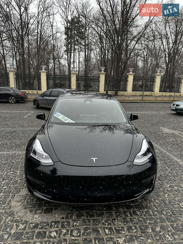 Седан Tesla Model 3 2021 в Днепре