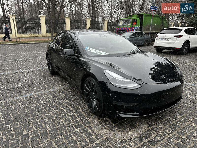 Седан Tesla Model 3 2021 в Днепре