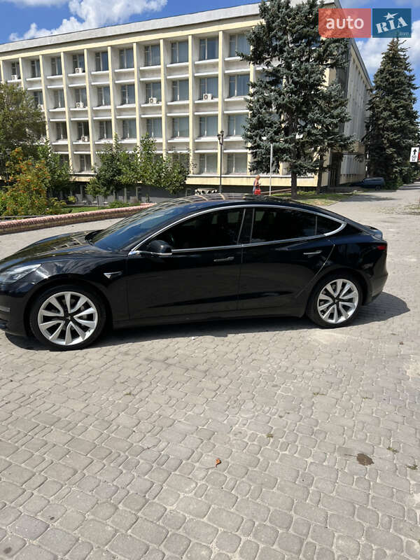 Седан Tesla Model 3 2018 в Запорожье