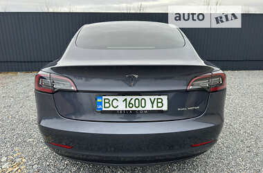 Седан Tesla Model 3 2022 в Самборе