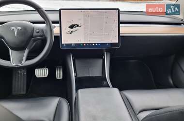 Седан Tesla Model 3 2019 в Киеве