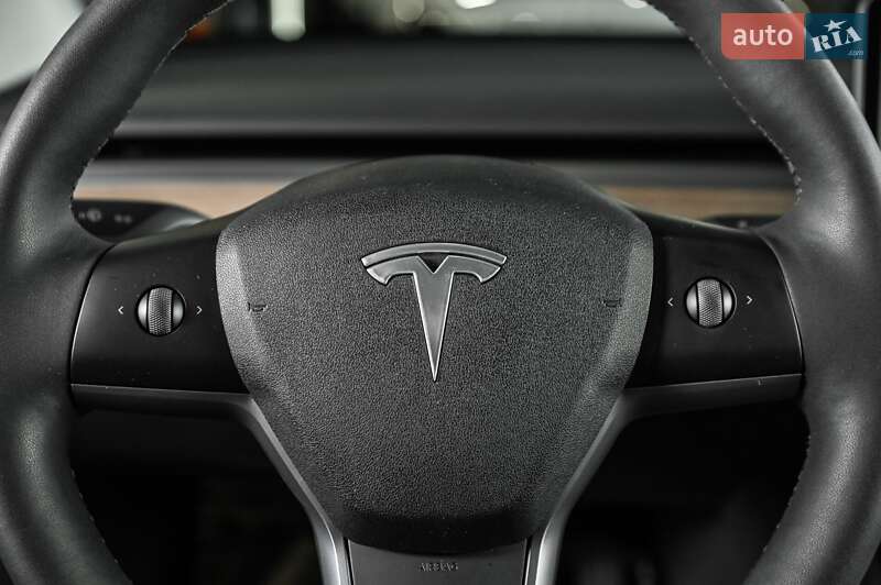 Седан Tesla Model 3 2023 в Одесі