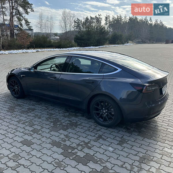 Седан Tesla Model 3 2019 в Костопілі