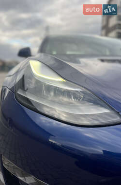 Седан Tesla Model 3 2021 в Ивано-Франковске