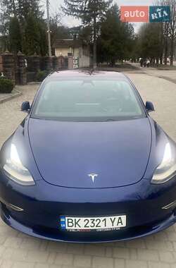 Седан Tesla Model 3 2019 в Ровно