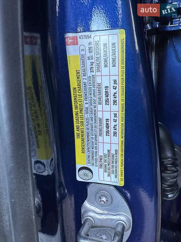 Седан Tesla Model 3 2019 в Ровно