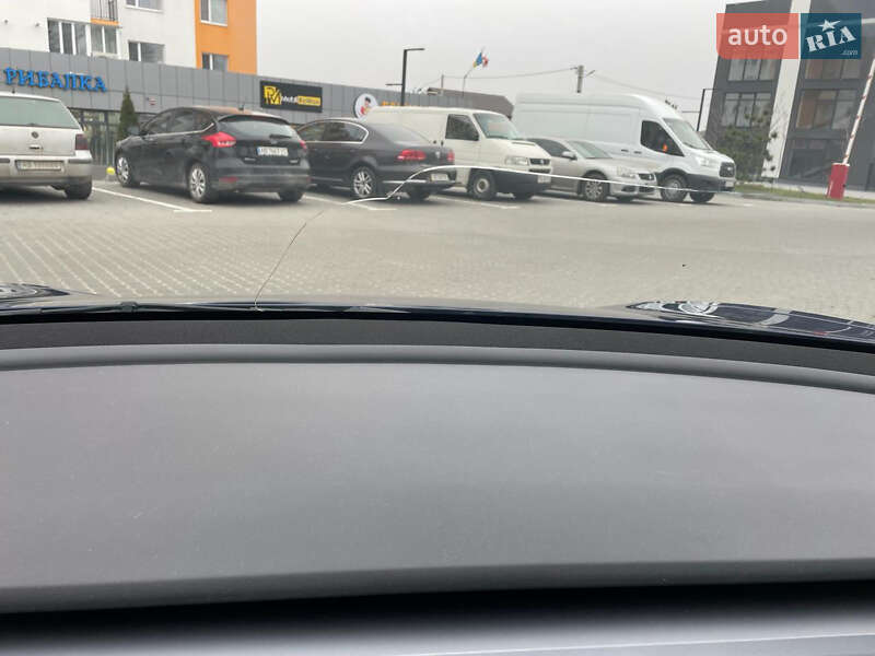 Седан Tesla Model 3 2022 в Виннице