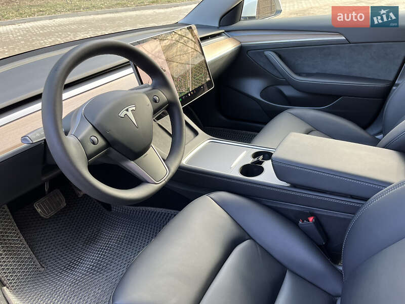 Седан Tesla Model 3 2022 в Запорожье