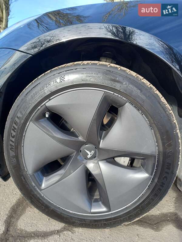 Седан Tesla Model 3 2018 в Дніпрі фото 13 Седан Tesla Model 3 2018 в Дніпрі