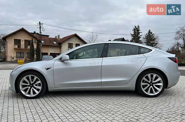 Седан Tesla Model 3 2018 в Львові