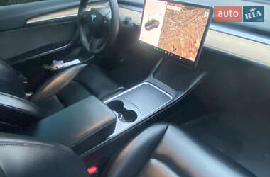 Седан Tesla Model 3 2021 в Ужгороде
