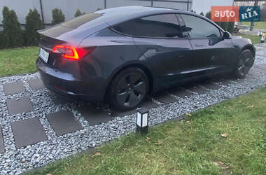 Седан Tesla Model 3 2021 в Ужгороде