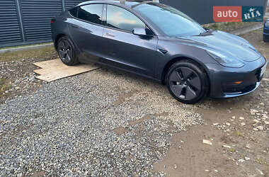 Седан Tesla Model 3 2021 в Ужгороді