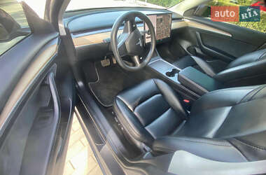 Седан Tesla Model 3 2021 в Ужгороде