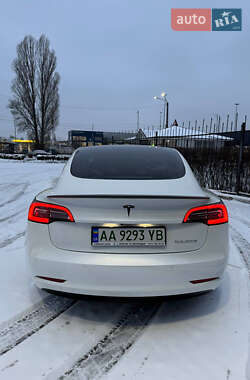 Седан Tesla Model 3 2020 в Києві