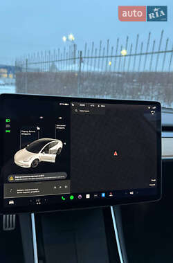 Седан Tesla Model 3 2020 в Києві