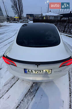 Седан Tesla Model 3 2020 в Києві