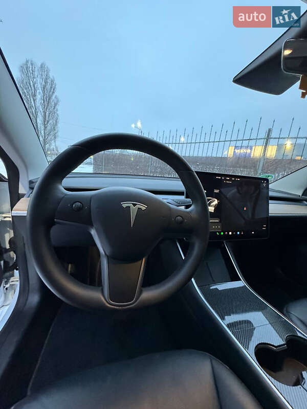 Седан Tesla Model 3 2020 в Києві фото 21 Седан Tesla Model 3 2020 в Києві