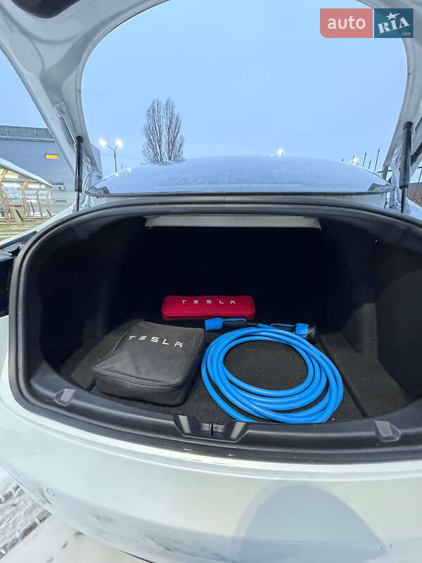 Седан Tesla Model 3 2020 в Києві фото 25 Седан Tesla Model 3 2020 в Києві