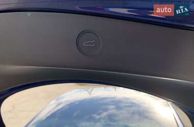 Седан Tesla Model 3 2022 в Кропивницькому