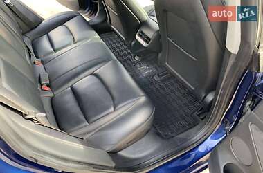 Седан Tesla Model 3 2022 в Кропивницькому