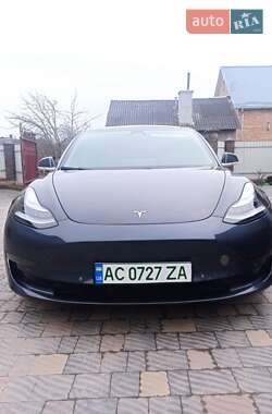 Седан Tesla Model 3 2018 в Львове