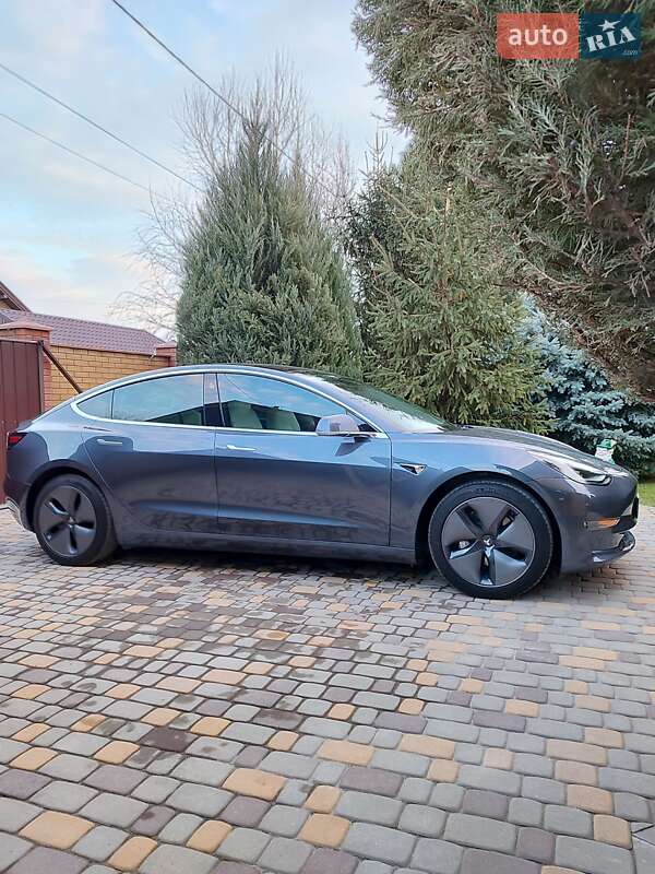 Седан Tesla Model 3 2019 в Запоріжжі