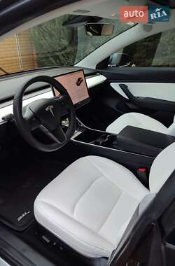Седан Tesla Model 3 2019 в Запорожье